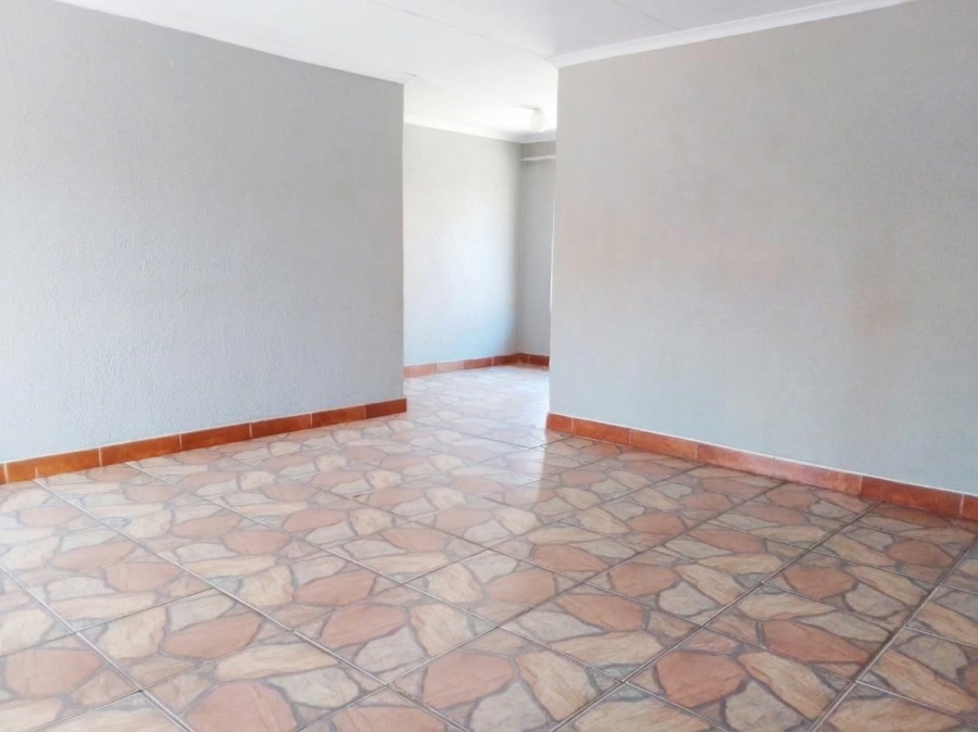 To Let 4 Bedroom Property for Rent in Geelhoutpark North West